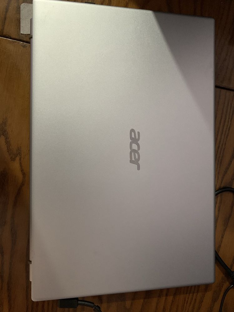 Acer aspire 3, SSD 256, состояние идеал