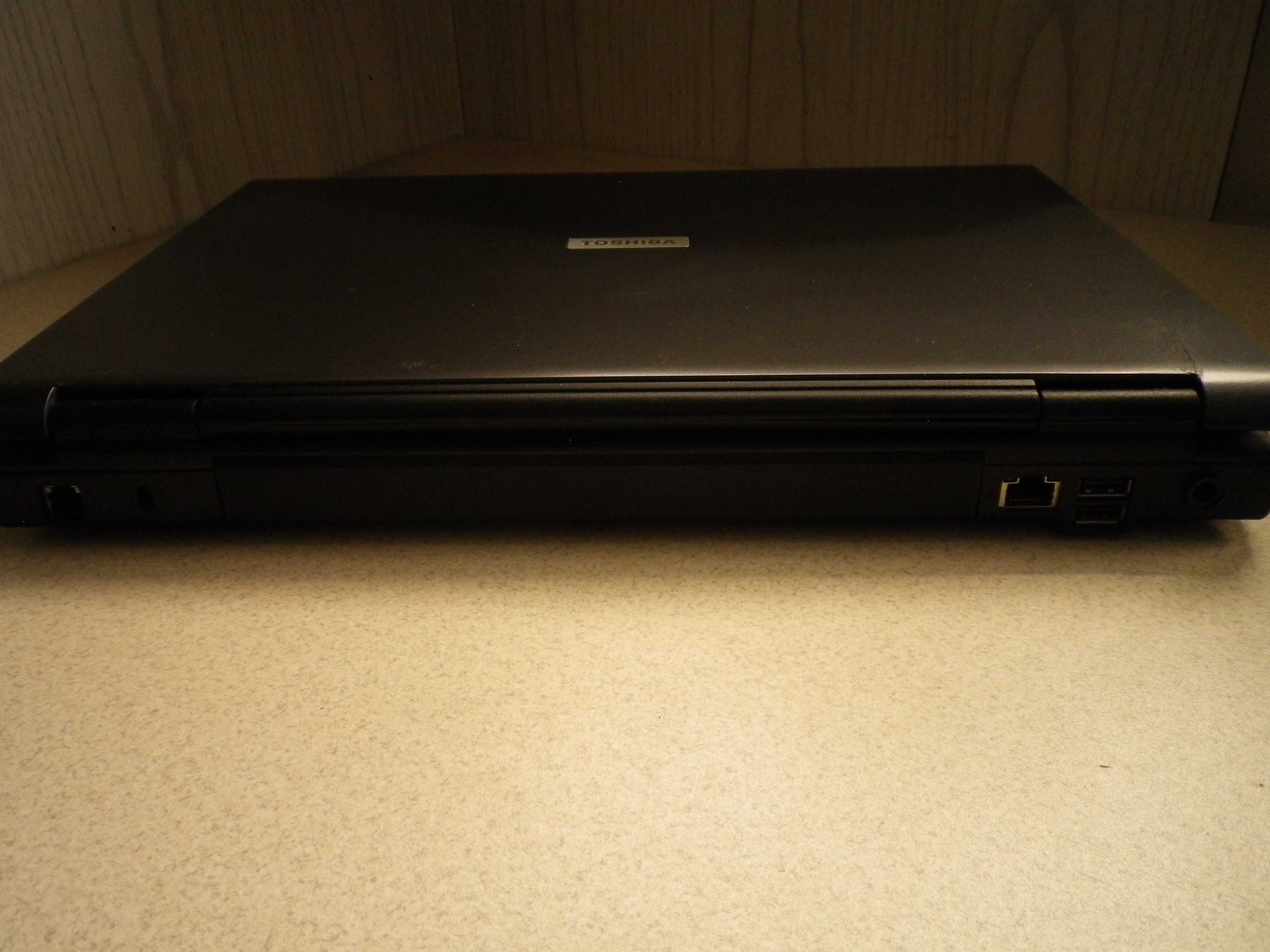 Лаптоп Toshiba Satellite M70-122