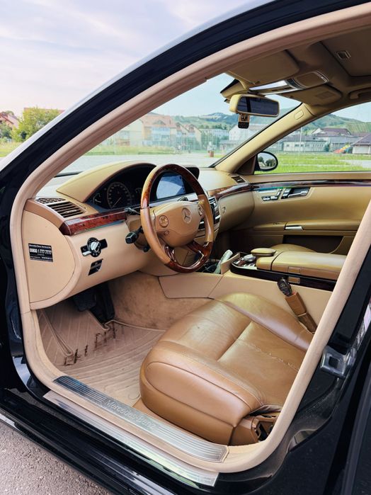 Mercedes S class W221