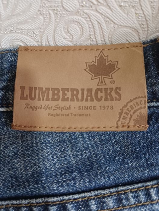 Продам фирменные джинсы