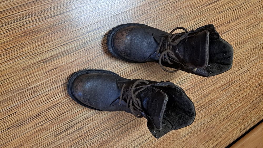 Зимни мъжки кожени боти