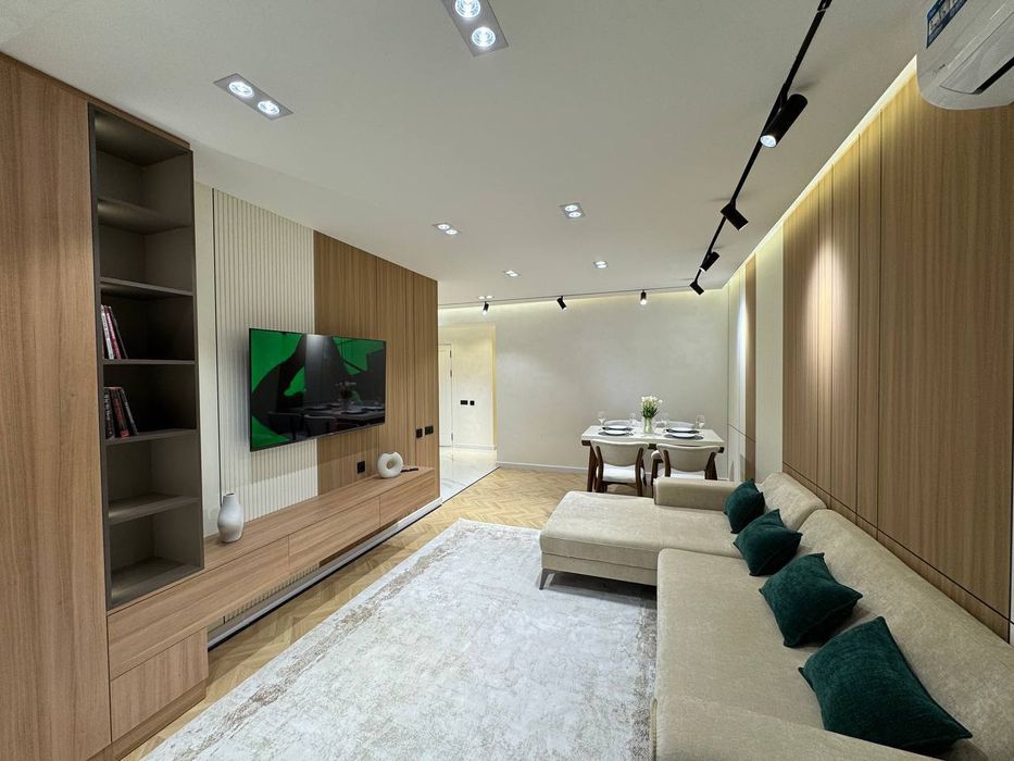 Продается квартира в Мирабадском районе ориентир Садык Азимова