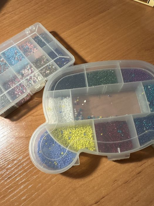 Разноцветный бисер