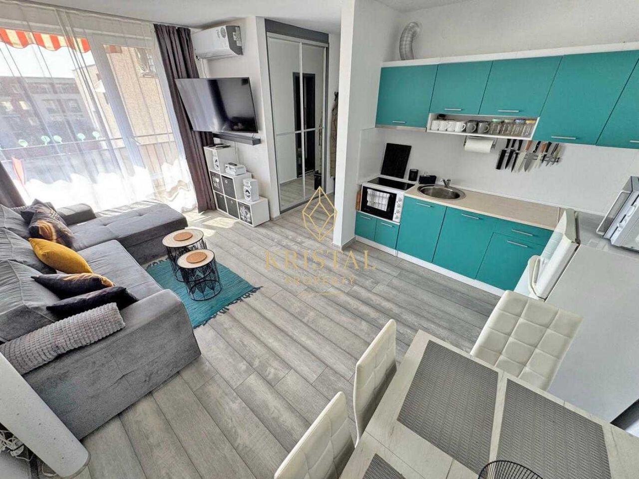 Продава се Двустаен апартамент в к.к. Слънчев бряг - 57 кв.м за 1244 €/кв.м - Снимка #3