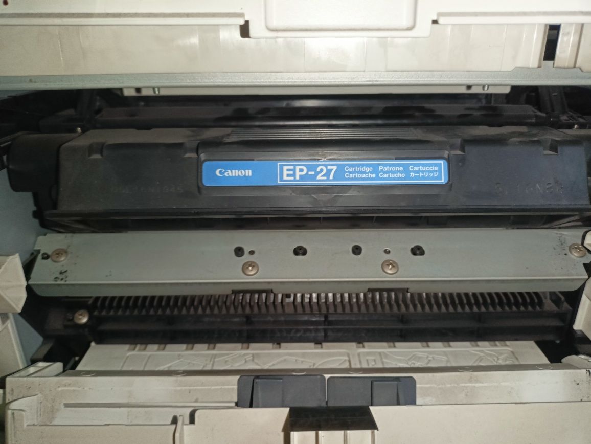 Продам МФУ 3 в 1 Canon MF3228