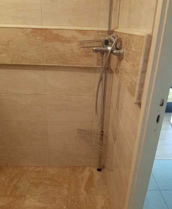 Дава се под наем Едностаен апартамент в Бургас, Изгрев - 45 кв.м за 125 € - Снимка #2