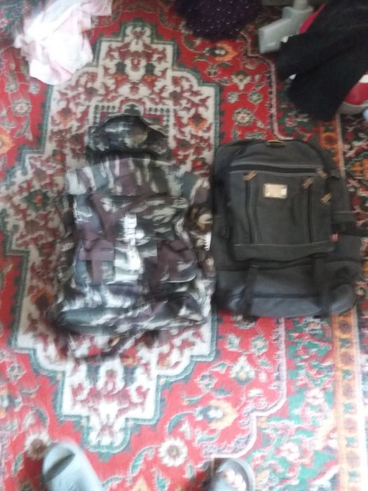 Болшиие сумки продаю.