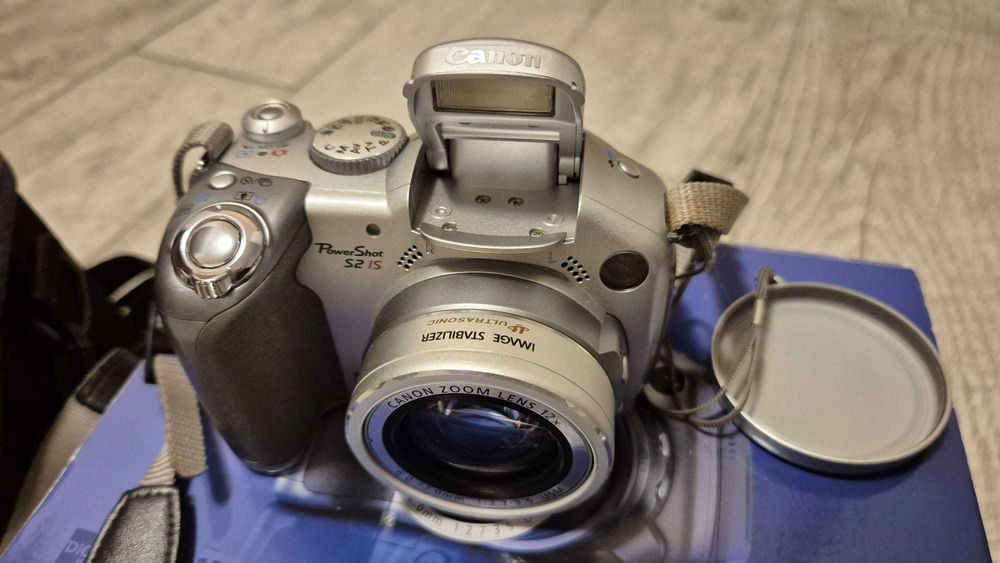 Aparat foto digital Canon PowerShot S2 IS