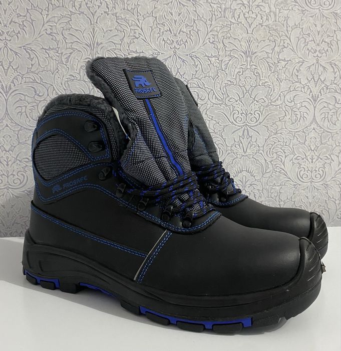 Продаётся Зимняя Спецобувь Техноавиа!