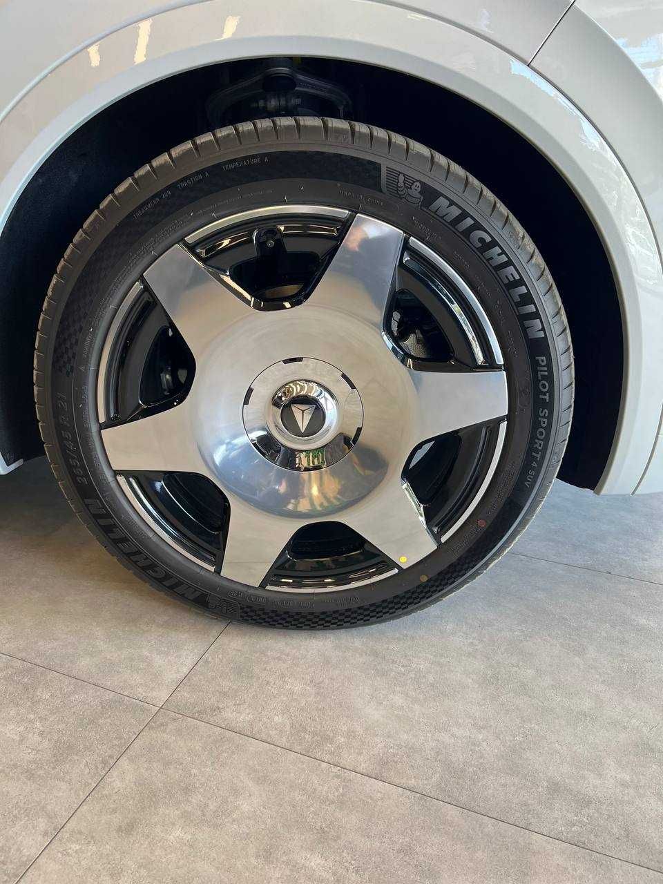 Deepal S09 Ultra+ full pozitsiya