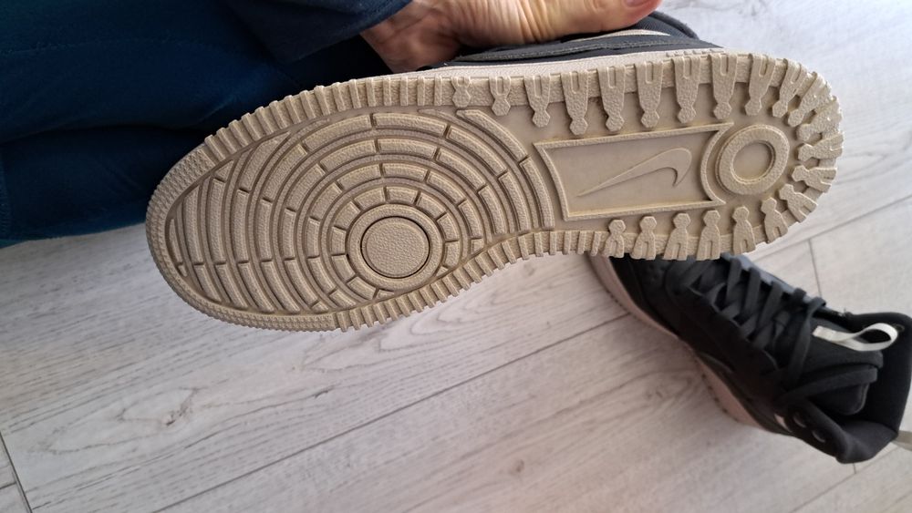 Маратонки Nike air