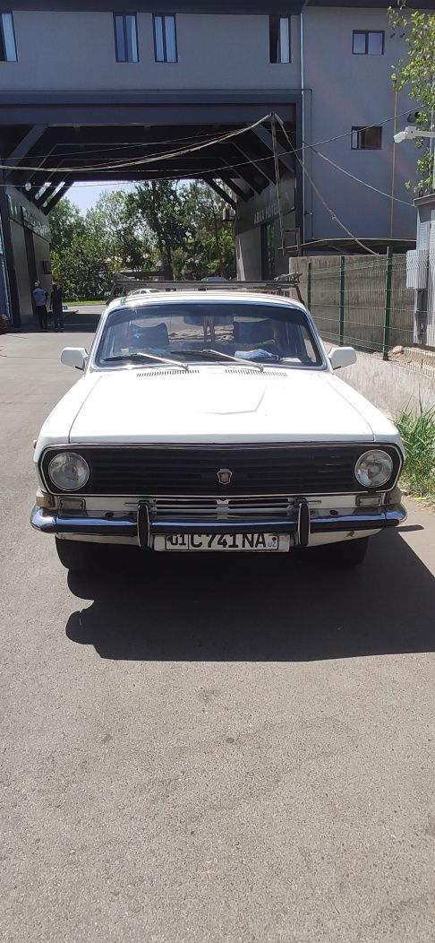 Автомобиль волга газ 2401