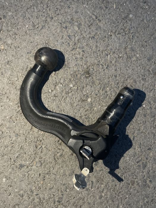 Vand doar carligul de BMW