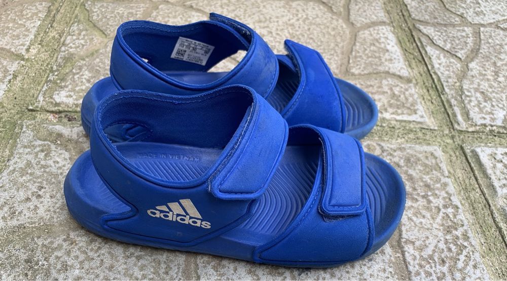 Adidas детски сандалки - номер 30