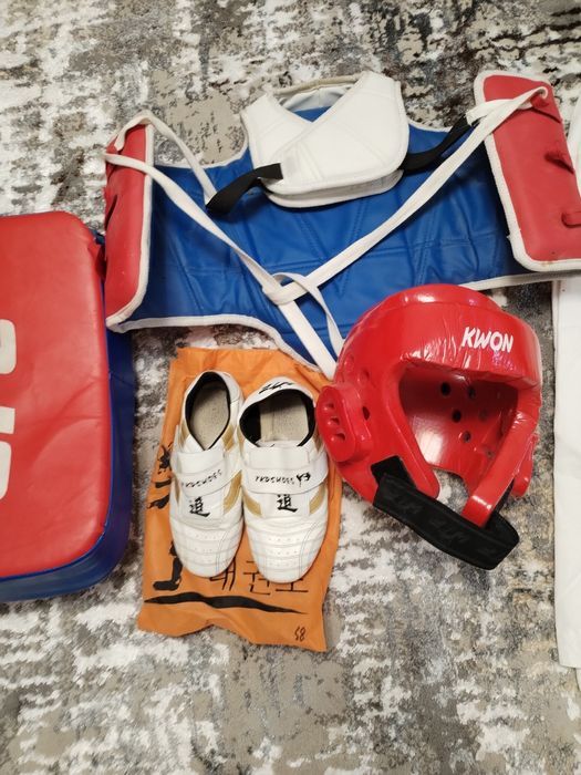 Продается Форма для таэквандо