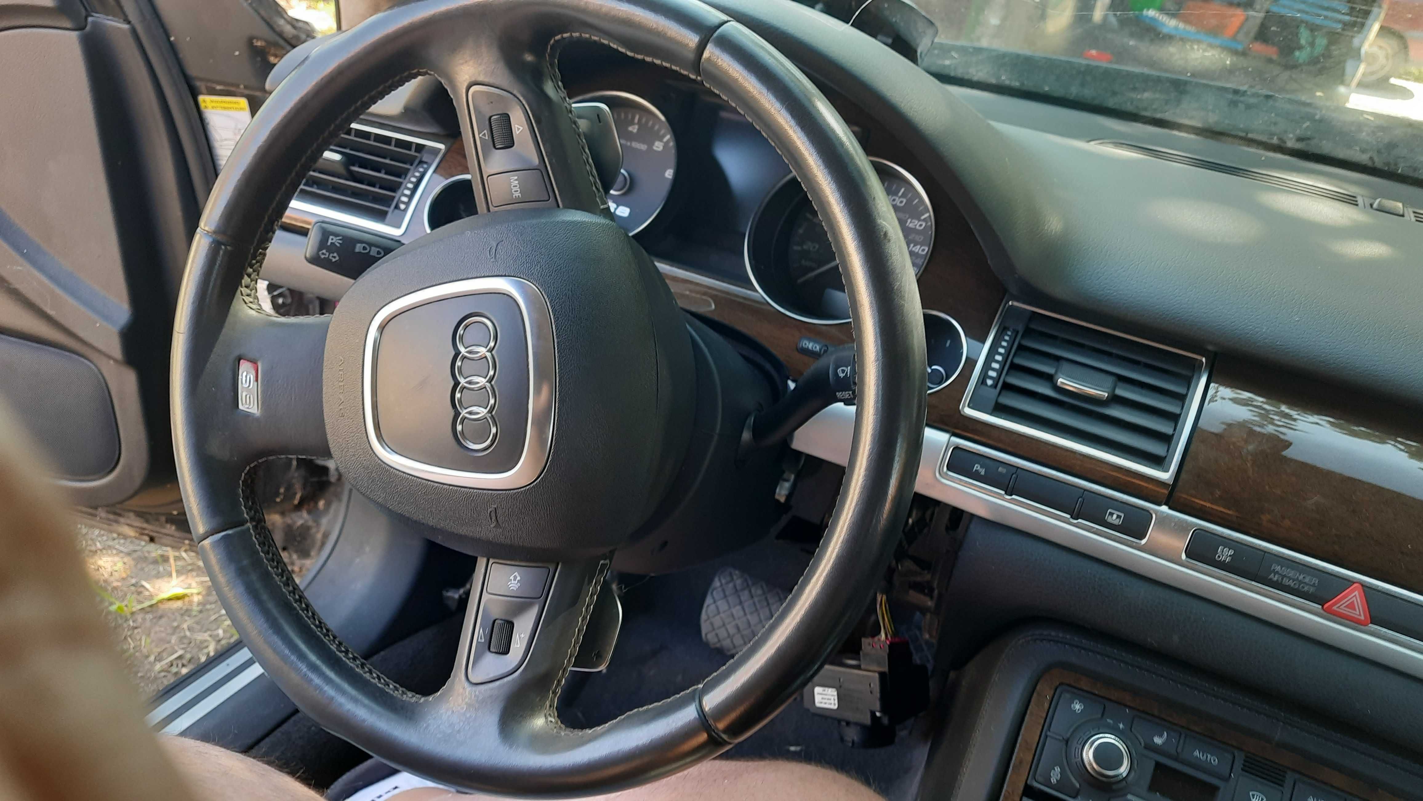 Волан от audi s8 d3