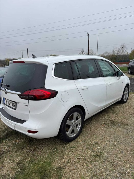 Opel Zafira Tourer 2012