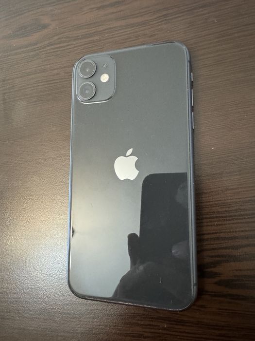 iPhone 11 черен с парола на екрана, снимал съм IMEI