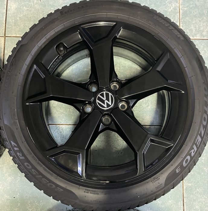 Set jante aliaj R17 VW Golf Passat Jetta 205/50/17 Pirelli iarna