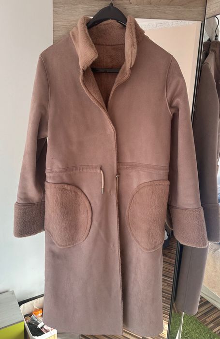 Двулицево дълго палто