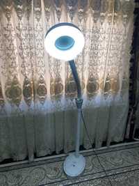 Kosmetologla uchun lampa