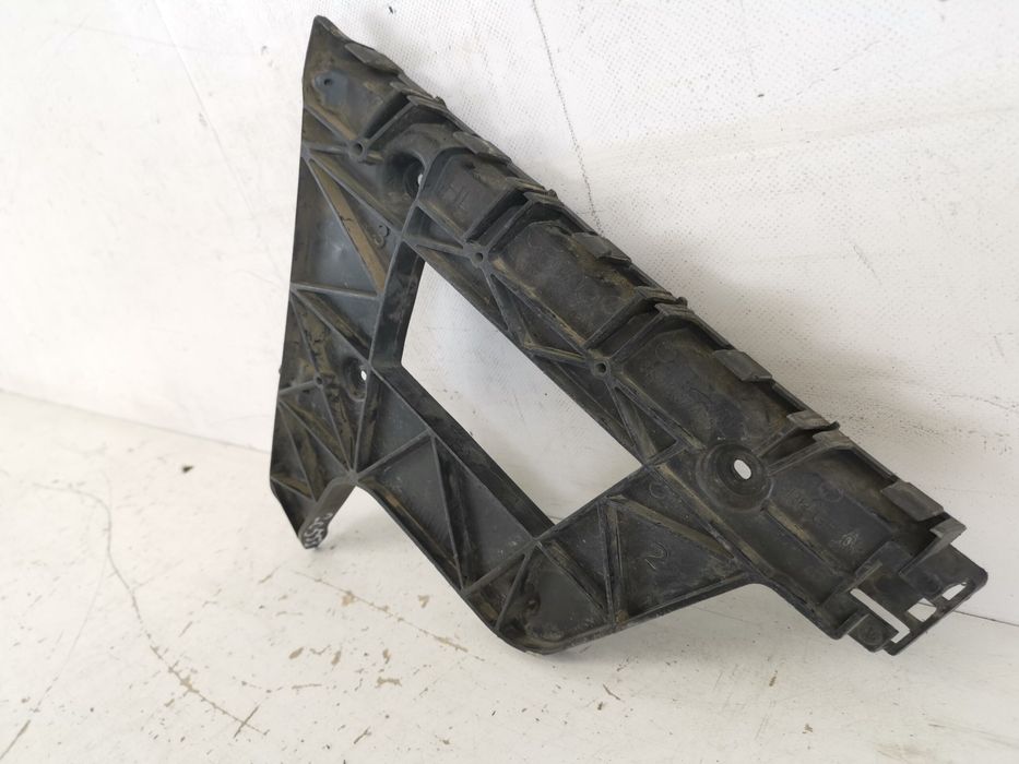 Ауди А4 Б8/8К / Audi A4 B8/8K [ - ] Оригинален заден ляв носач в добро