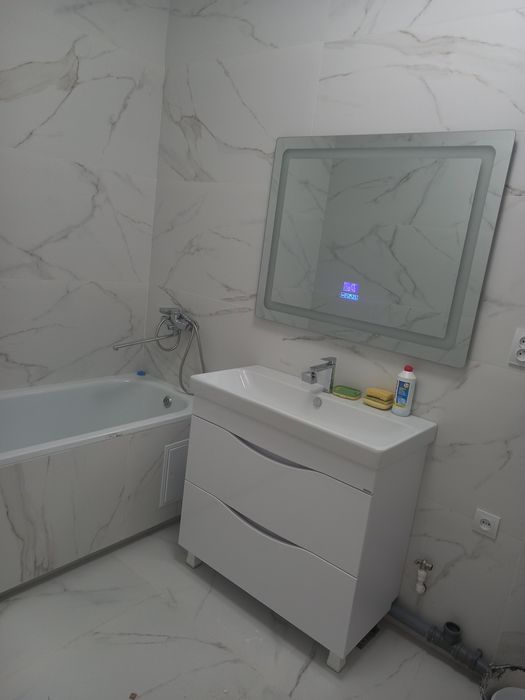 Продам Умывальник с тумбой