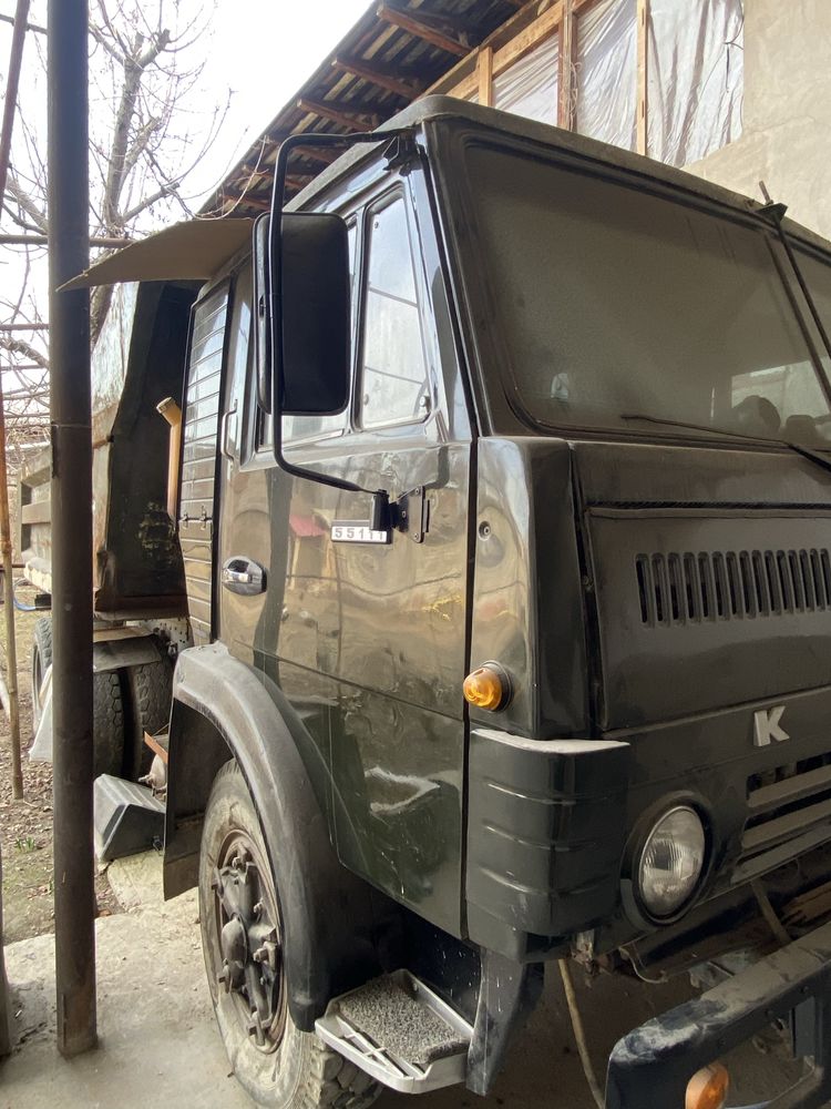 Самосвал Камаз 5511
