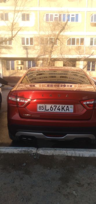 Lada   Vesta kross  1,6