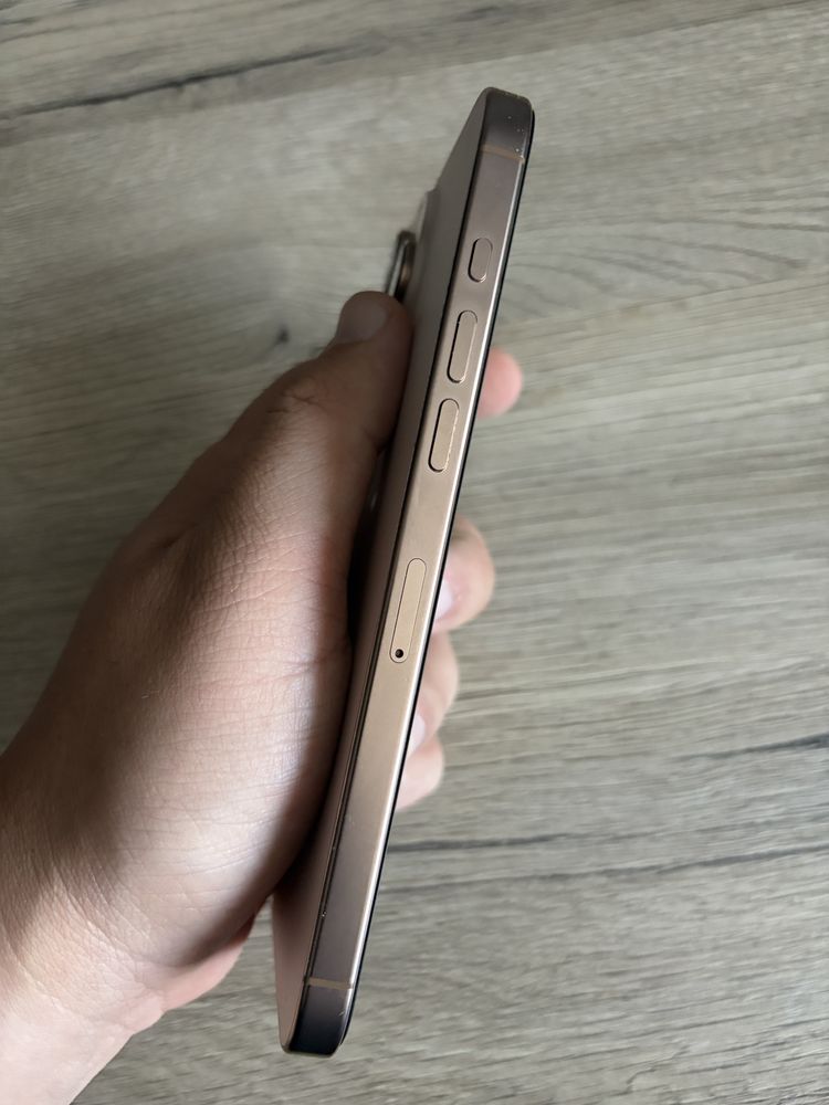 Iphone 16 Pro Max в Гаранция Desert titanium