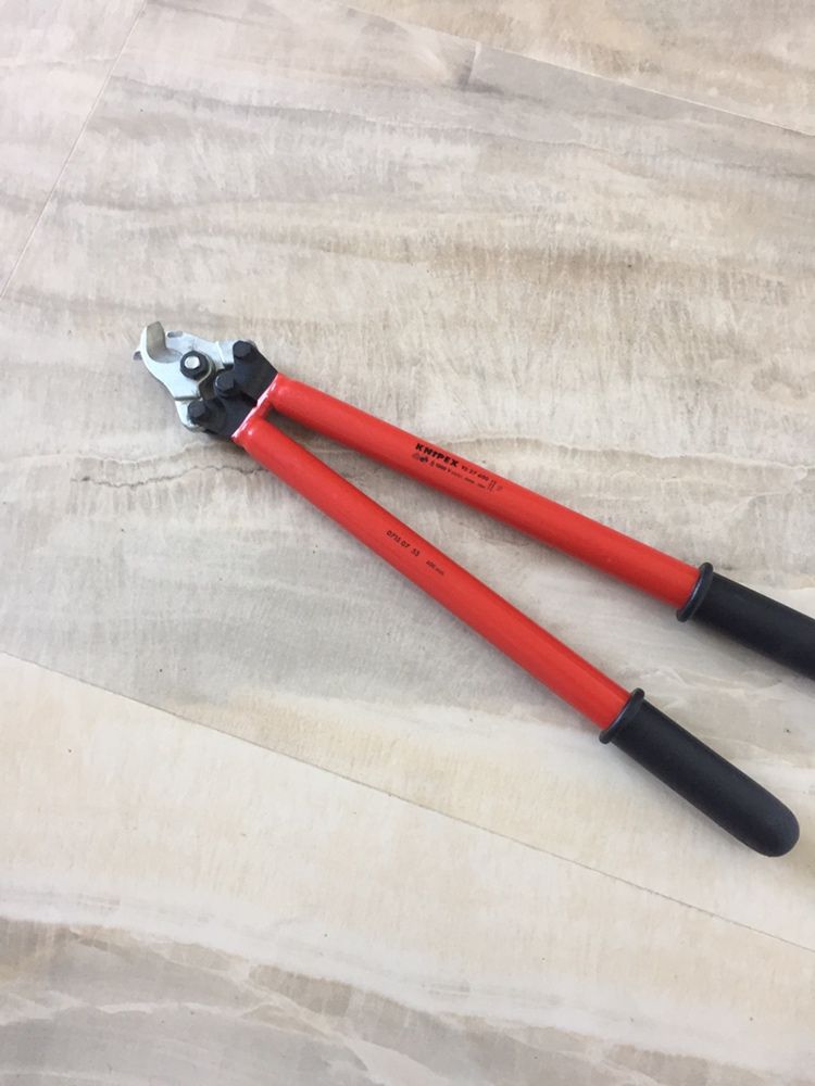 Foarfeca xl de taiat cabluri knipex 95 27 600 noua