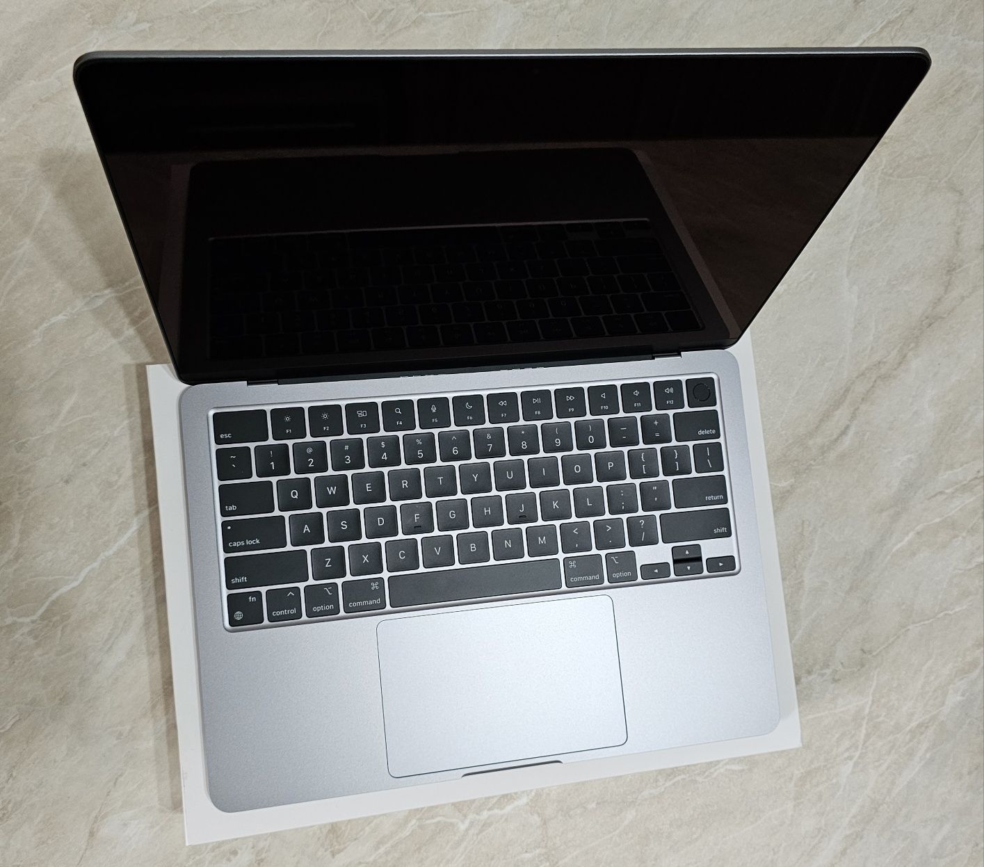 MacBook Air M3 16/1TB 4 цикла