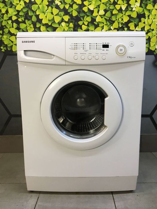 Продам стиральную машинку Samsung узкая 3,5кг в идеальном состоянии