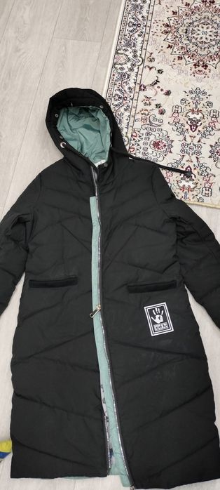 Продам  зимнюю куртку женскую