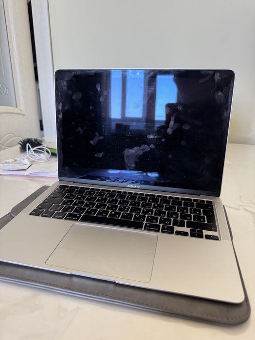 MacBook Air M1, 2020