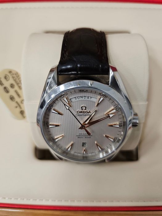 Ceas Omega Seamasters Aqua Terra Day - Date White Dial