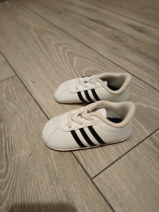 Botoși Adidas pentru copii
