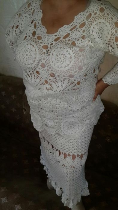 Вязаный женский костюм.