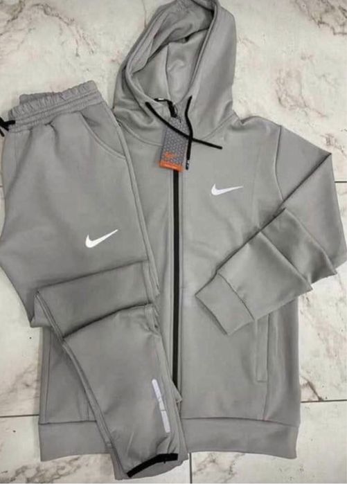 Trening nike gri
