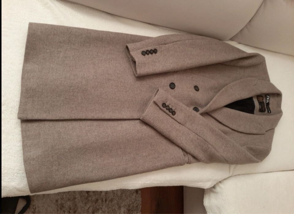 Palton Zara marimea M lana Manteco ca nou