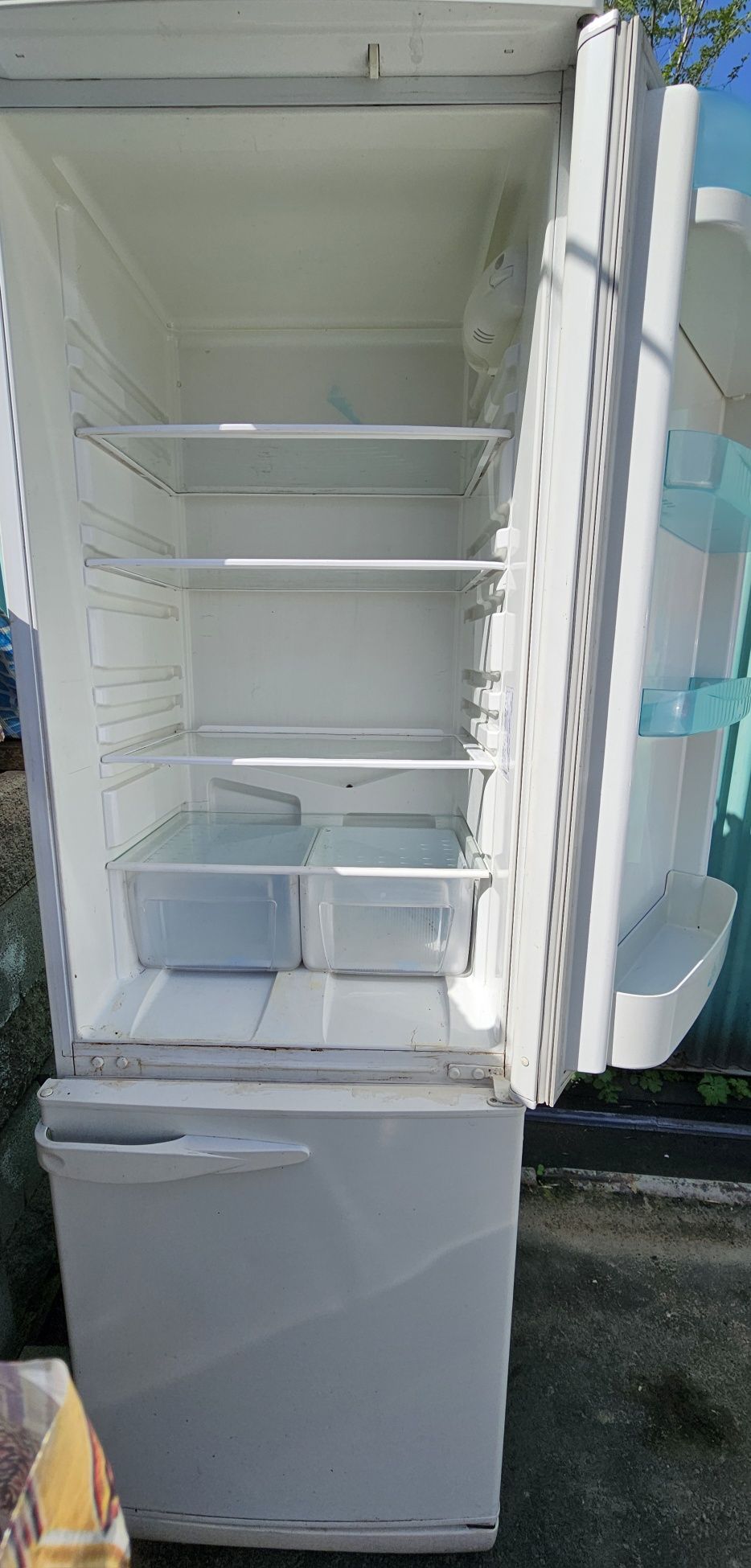 Продам холодильник в нерабочем состоянии