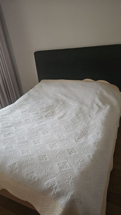 Легло 160/200 см – сива табла, рамка фурнир, отлично състояние