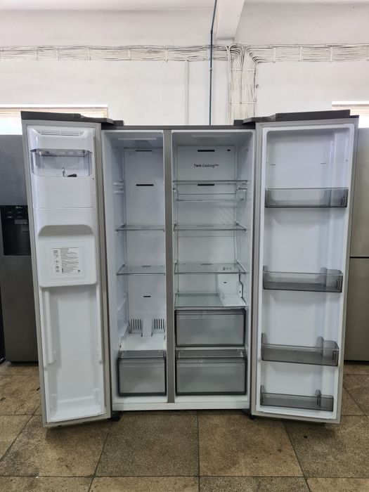 Frigider Samsung Side by Side