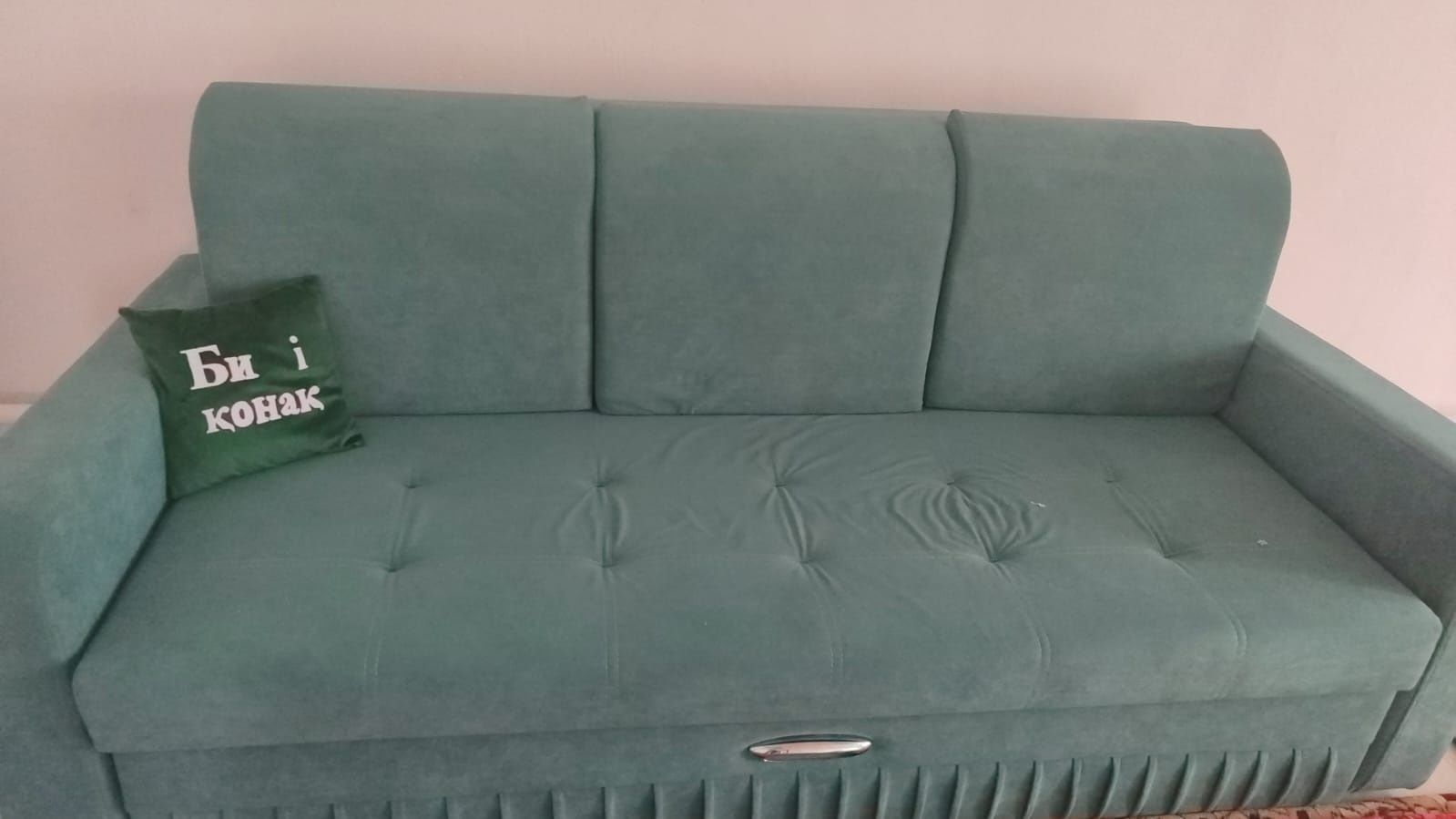 Продаю диван в спальню