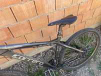 Vând bicicletă carrera vengeance