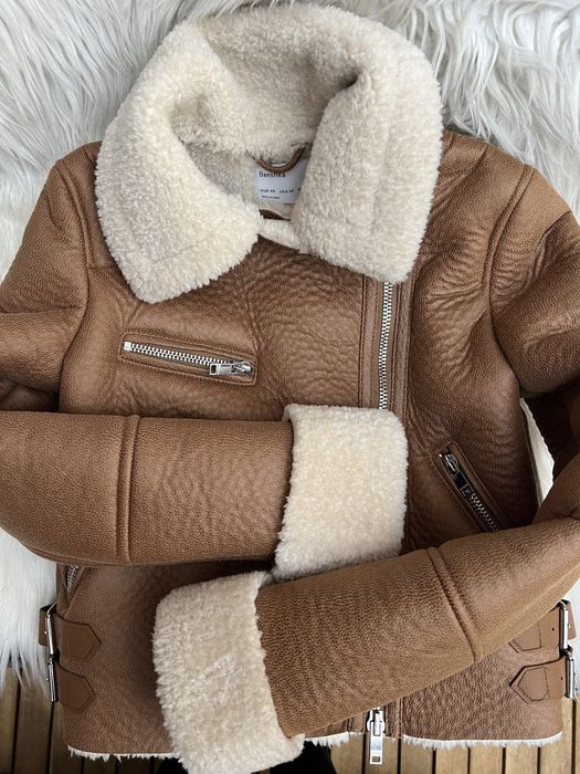 Geaca Bershka nu a fost folosit deloc