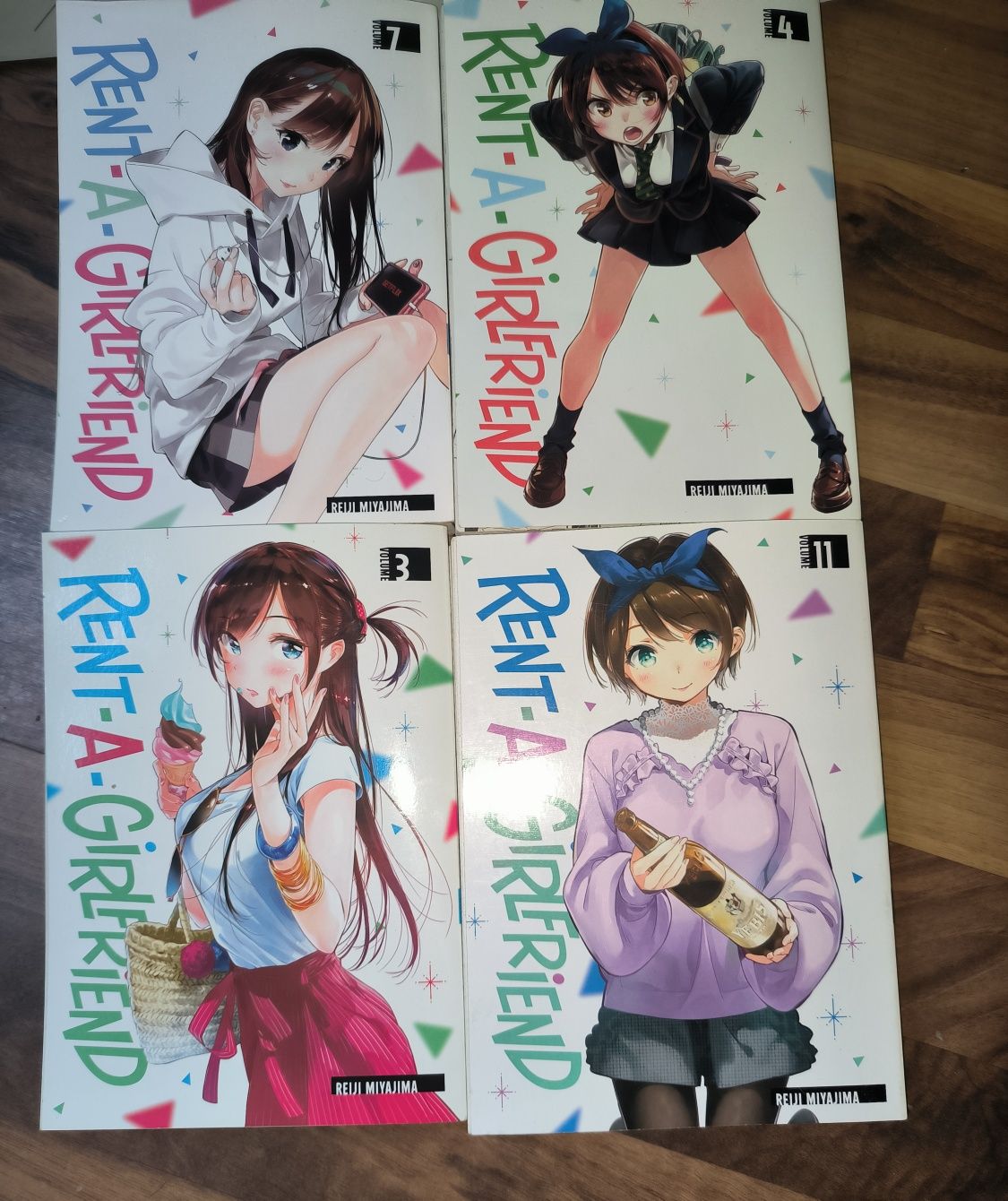 1. Vând urgent colecție manga Naruto, Kanokari & Komi — ridicare perso
