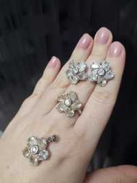 Set argint cu inel, cercei, pandantiv floare cu cristale
