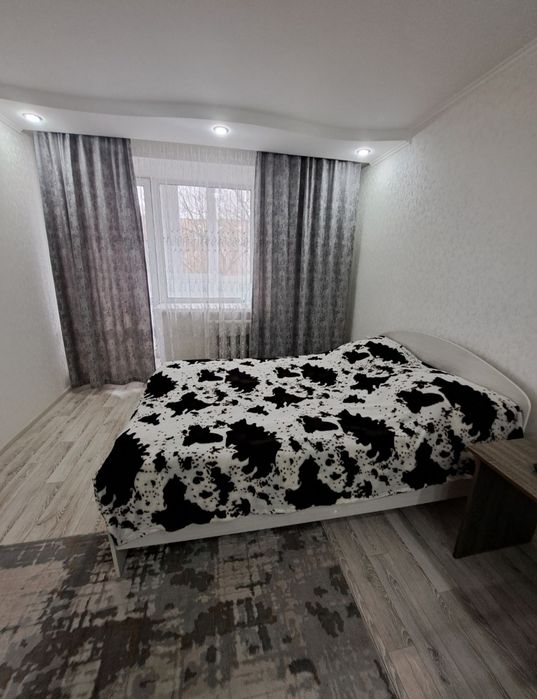 Сдается 1ком квартира  почасам Сатпаева Момышулы