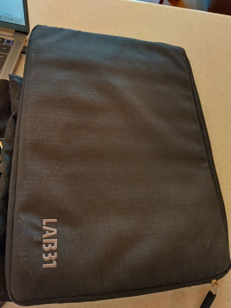 Страхотен Лаптоп DELL